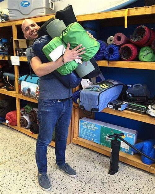 “共享庫房”聯(lián)合創(chuàng)始人勞倫斯·阿爾瓦雷斯 “共享庫房”聯(lián)合創(chuàng)始人勞倫斯·阿爾瓦雷斯