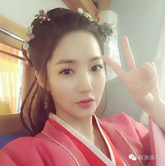 允兒招架不住古裝？韓國女星古裝LOOK一覽 誰贏了？