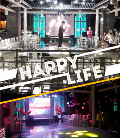 現(xiàn)場布置，好華美，好浪漫哦！