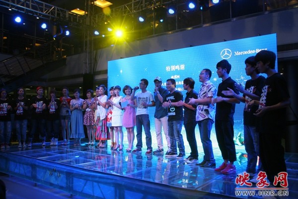 全體演員登場致謝 全體演員登場致謝