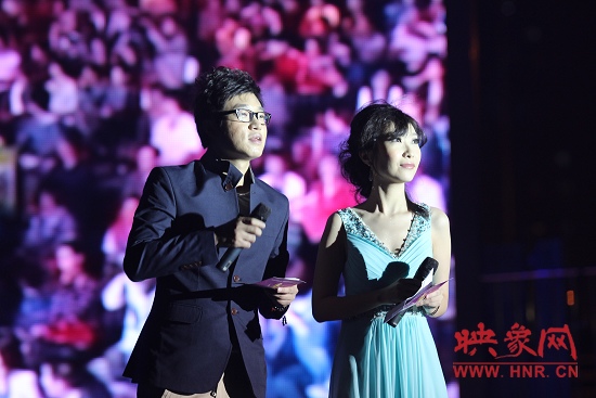 魅力881主持人帥天與小糖 魅力881主持人帥天與小糖