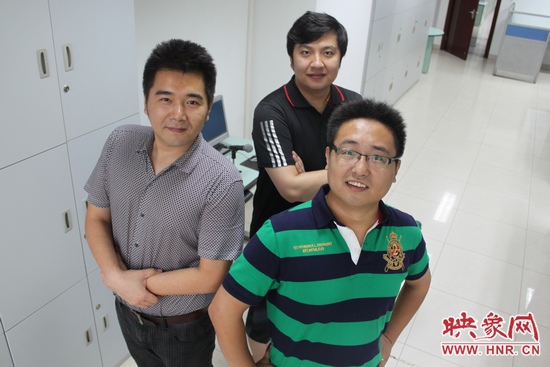 《網(wǎng)絡(luò)全搜索》主持人康巖、陳弓、趙凱