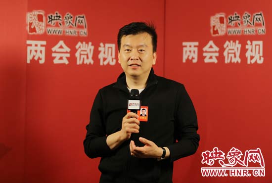 全國人大代表張澤群接受映象網(wǎng)“兩會微視”訪談。