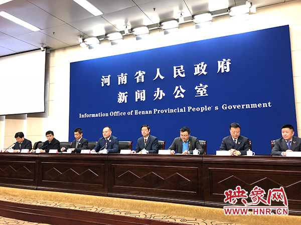 新聞發(fā)布會(huì)現(xiàn)場 新聞發(fā)布會(huì)現(xiàn)場