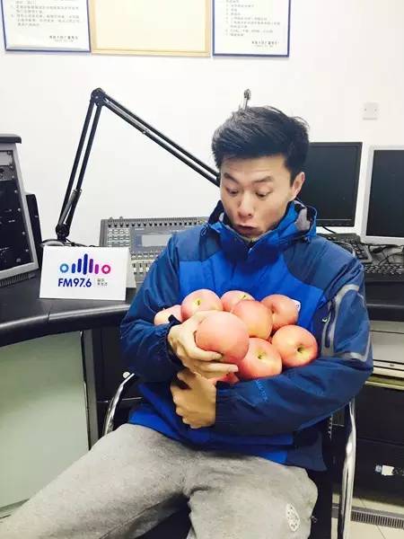 乖乖類！你們真的想用蘋果收買我