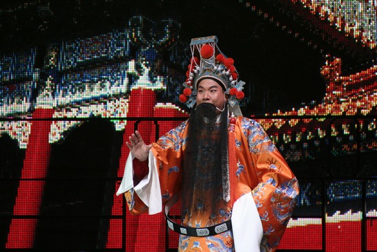 河南省豫劇二團演員、唐派再傳弟子郭志誠演唱唐派名劇《金殿風(fēng)云》