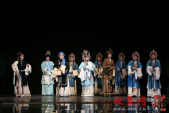 所有張派弟子共同演唱張派名劇《陳三兩》選段 所有張派弟子共同演唱張派名劇《陳三兩》選段