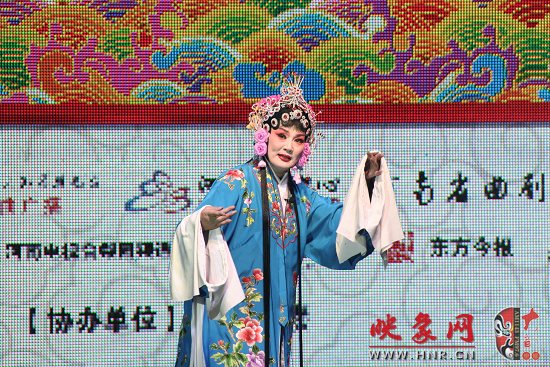 張派傳人尚小雙演唱曲劇《陳三兩》選段 張派傳人尚小雙演唱曲劇《陳三兩》選段