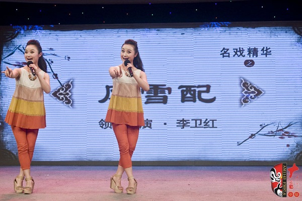 高玉明、高玉慧雙胞胎姐妹助興表演 高玉明、高玉慧雙胞胎姐妹助興表演