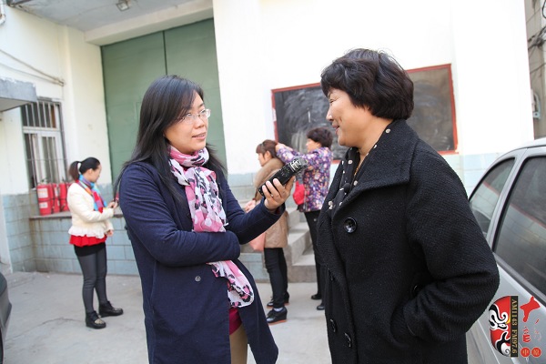 記者曉雪采訪《醫圣傳奇》張母飾演者尚小雙 記者曉雪采訪《醫圣傳奇》張母飾演者尚小雙