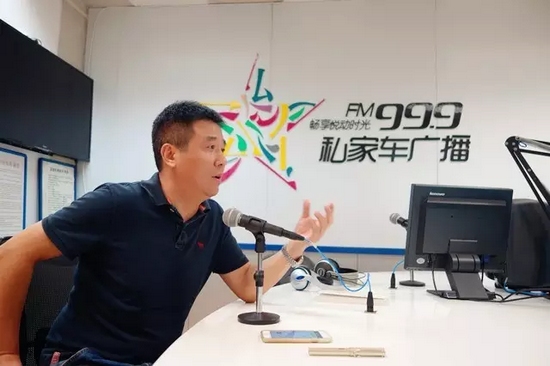 撫摸鄭州活動(dòng)的發(fā)起人瓦爾特 撫摸鄭州活動(dòng)的發(fā)起人瓦爾特