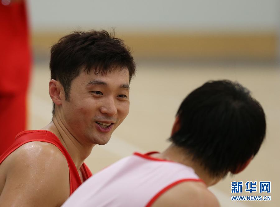 中國男籃進行首次適應(yīng)性訓(xùn)練