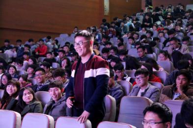 同學們踴躍的向導師們提問