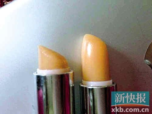 ■蘇小姐將其在專柜和聚美優品購買的伊麗莎白雅頓唇膏對比,產品包裝和唇膏顏色明顯不同。 ■蘇小姐將其在專柜和聚美優品購買的伊麗莎白雅頓唇膏對比,產品包裝和唇膏顏色明顯不同。