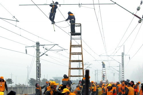 百年京廣鐵路為南水北調總干渠“讓路” 百年京廣鐵路為南水北調總干渠“讓路”