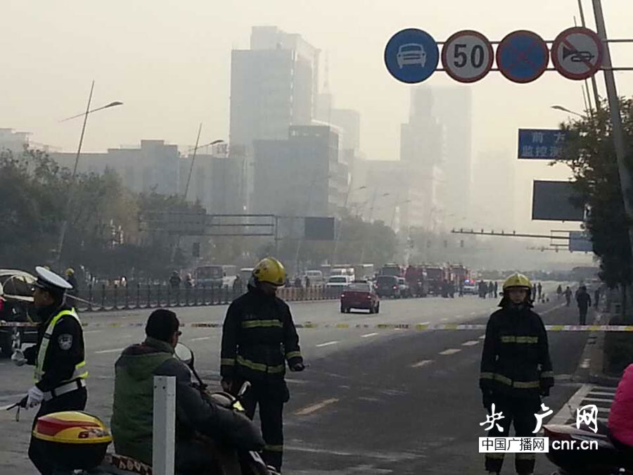 山西省委門口傳出連續爆炸聲 道路已經戒嚴 山西省委門口傳出連續爆炸聲 道路已經戒嚴