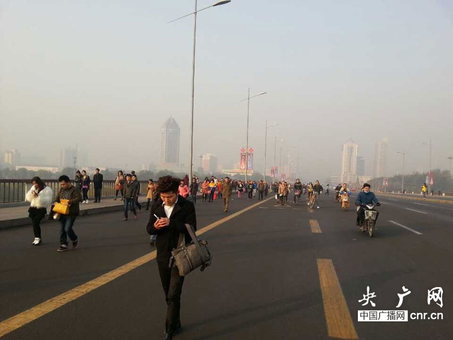 山西省委門口傳出連續爆炸聲 道路已經戒嚴 山西省委門口傳出連續爆炸聲 道路已經戒嚴