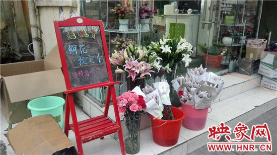 玫瑰、氣球翻倍漲價