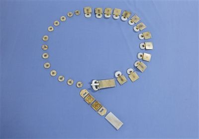 1號(hào)墓出土的蹀躞金玉帶。