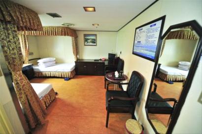 “椰香公主”號內(nèi)部設(shè)施。據(jù)記者了解,高端的豪華商務(wù)艙、特等艙、一等艙都被用于公務(wù)接待。 /CFP “椰香公主”號內(nèi)部設(shè)施。據(jù)記者了解,高端的豪華商務(wù)艙、特等艙、一等艙都被用于公務(wù)接待。 /CFP