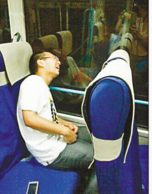 朱江突然發?。ㄊ忻窆﹫D）