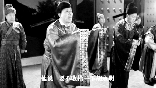 微電影中，“權貴人士”對“胡永明”多加陷害 視頻截圖