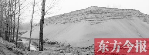 蔣西昌開設(shè)的砂場經(jīng)營多年,但至今未遭到過處罰 蔣西昌開設(shè)的砂場經(jīng)營多年,但至今未遭到過處罰