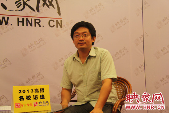 清華大學(xué)河南招生組組長謝旭東 清華大學(xué)河南招生組組長謝旭東