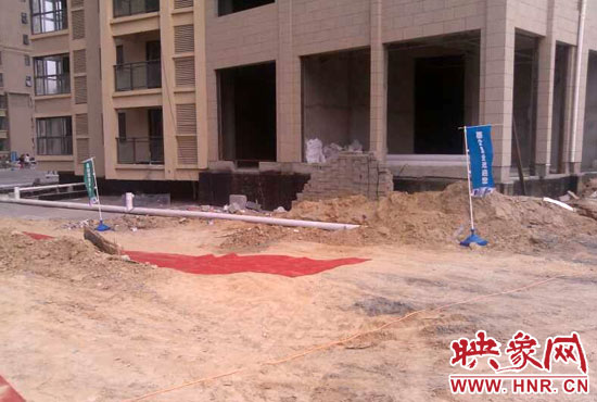 惠眾西城一品小區內施工情況 惠眾西城一品小區內施工情況