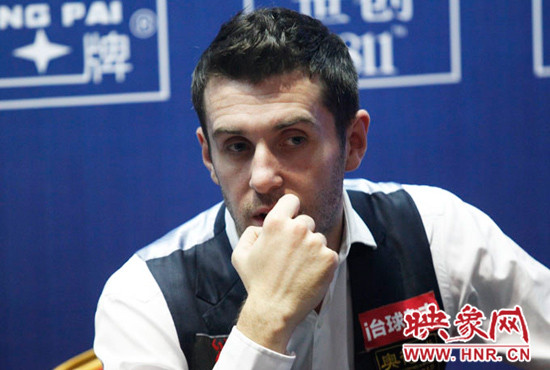 塞爾比在結束采訪時,情緒很低落 塞爾比在結束采訪時,情緒很低落