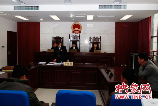 11月13日,金水區法院集中宣判了6起拖欠農民工工資案件。 11月13日,金水區法院集中宣判了6起拖欠農民工工資案件。