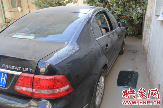 12月12日,鄭州金水區(qū)一小區(qū)汽車車窗被撬 12月12日,鄭州金水區(qū)一小區(qū)汽車車窗被撬