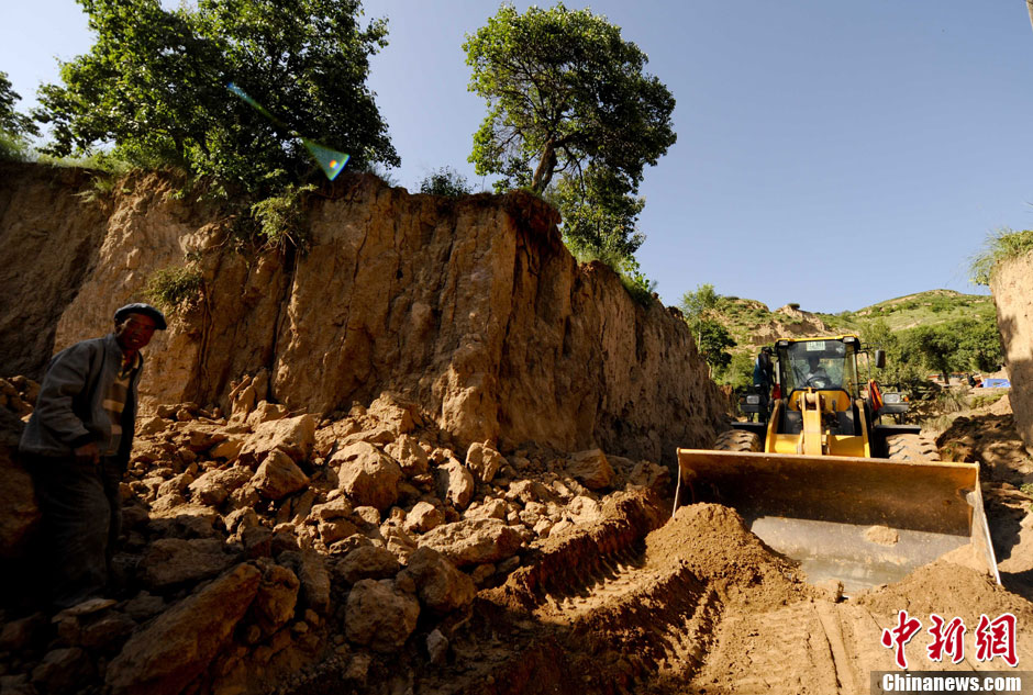 甘肅定西地震:岷縣永光村救援現(xiàn)場直擊 甘肅定西地震:岷縣永光村救援現(xiàn)場直擊