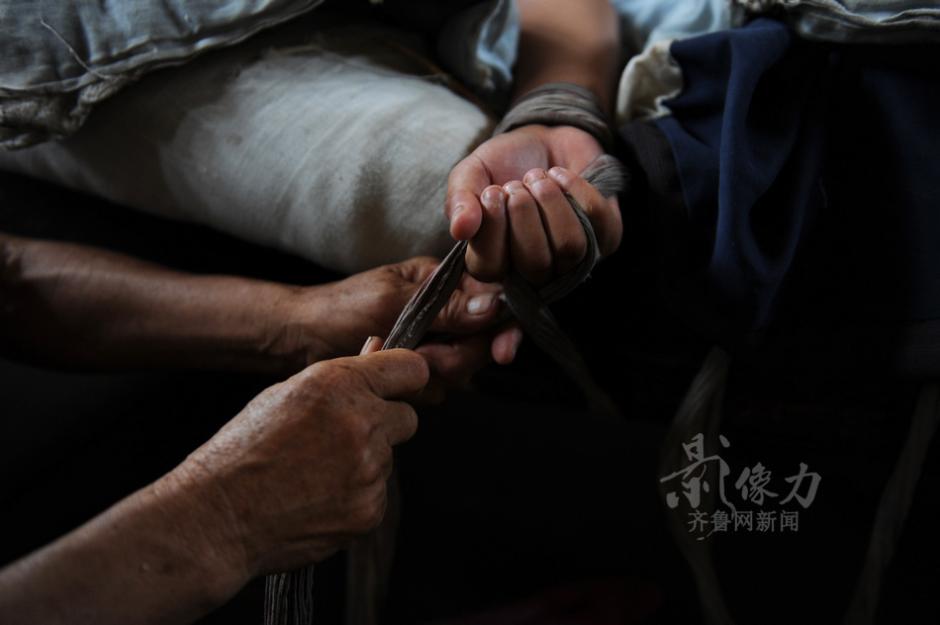 【圖片故事】繩束童年 【圖片故事】繩束童年