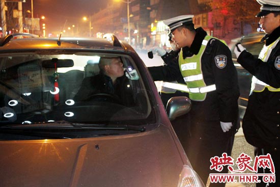 河南查處4213起酒駕案件 76名公務員涉嫌酒駕被拘留 河南查處4213起酒駕案件 76名公務員涉嫌酒駕被拘留