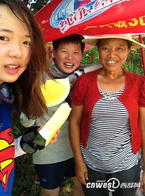 女大學(xué)生16天騎行1200公里 父親暗中陪伴 女大學(xué)生16天騎行1200公里 父親暗中陪伴