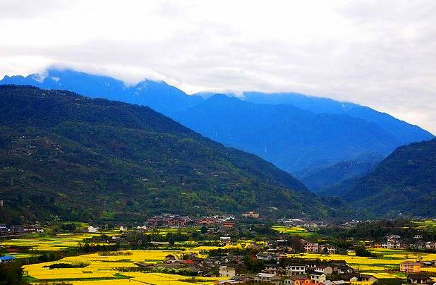 麻辣冬日二三五,芳菲三月看峨眉 麻辣冬日二三五,芳菲三月看峨眉