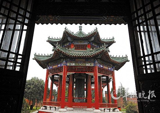 河南商丘古城建于明朝正德六年(公元1511年),是國內保存較好的古城之一 王頌 攝 河南商丘古城建于明朝正德六年(公元1511年),是國內保存較好的古城之一 王頌 攝