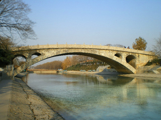 流動(dòng)的足跡 高鐵上的旅游 流動(dòng)的足跡 高鐵上的旅游