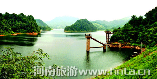 喜迎建軍 游革命路線 喜迎建軍 游革命路線