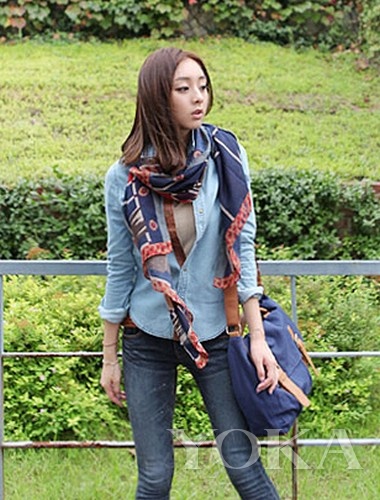 寒冬PK內秀時尚 輕薄圍巾是主角 寒冬PK內秀時尚 輕薄圍巾是主角