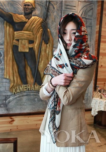 寒冬PK內秀時尚 輕薄圍巾是主角(5) 寒冬PK內秀時尚 輕薄圍巾是主角(5)