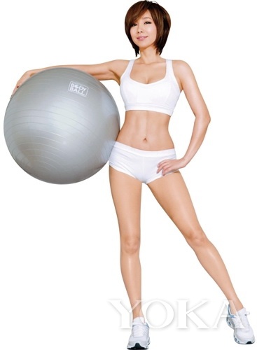 這個辣姐已經是46歲超高齡啦,看人家的鉆石型小腹 這個辣姐已經是46歲超高齡啦,看人家的鉆石型小腹