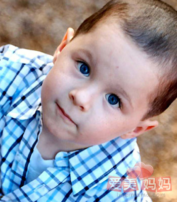 家長過度保護 孩子的獨立性會變差 家長過度保護 孩子的獨立性會變差