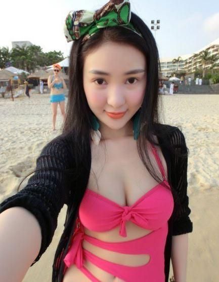 郭美美早前常在網絡曬性感自拍(資料圖)