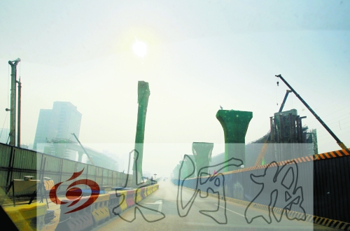 三環大“項圈”,西、北兩段預計年底通車 三環大“項圈”,西、北兩段預計年底通車