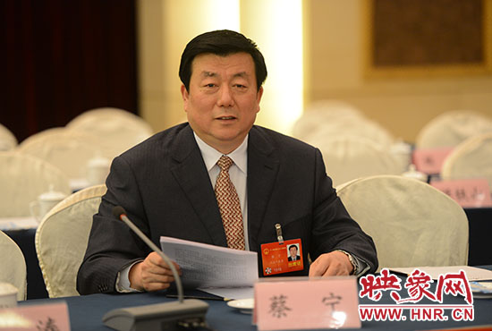 全國人大代表、河南省人民檢察院檢察長蔡寧