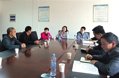 江西省豐城市信訪局接待室,中央信訪督查組約談信訪人。記者 賈世煜 攝 江西省豐城市信訪局接待室,中央信訪督查組約談信訪人。記者 賈世煜 攝