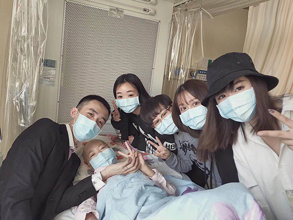 小伙病房求婚白血病女友:守護你不離不棄 小伙病房求婚白血病女友:守護你不離不棄