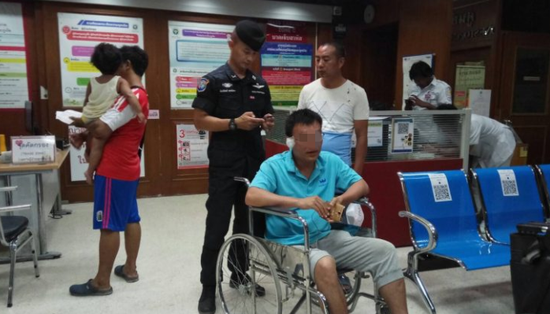 受傷的中國游客（民族報(bào)）